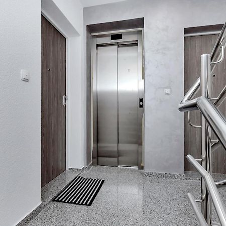 מאקרסקה Luxury Apartment Macola Free Beach Parking מראה חיצוני תמונה