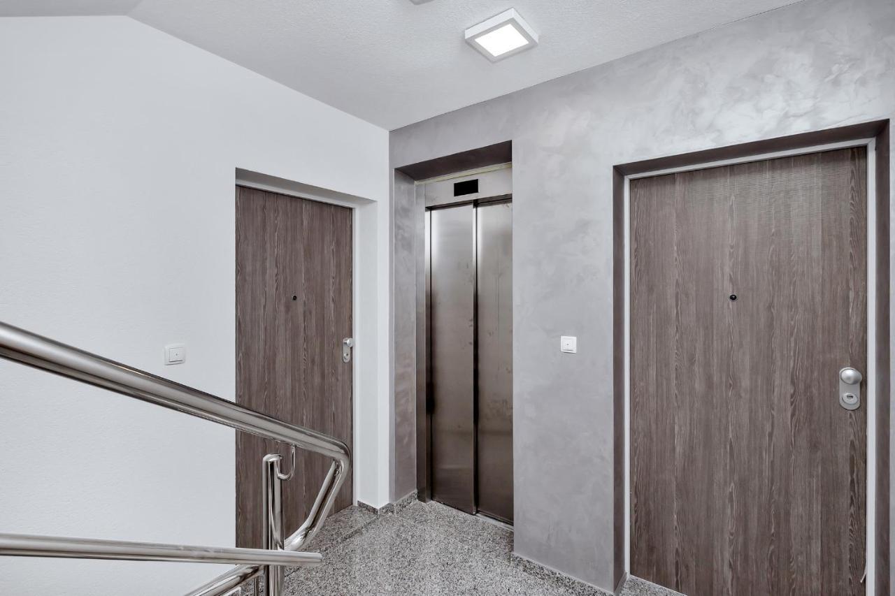 מאקרסקה Luxury Apartment Macola Free Beach Parking מראה חיצוני תמונה