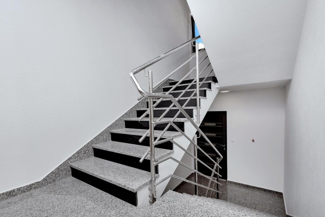 מאקרסקה Luxury Apartment Macola Free Beach Parking מראה חיצוני תמונה