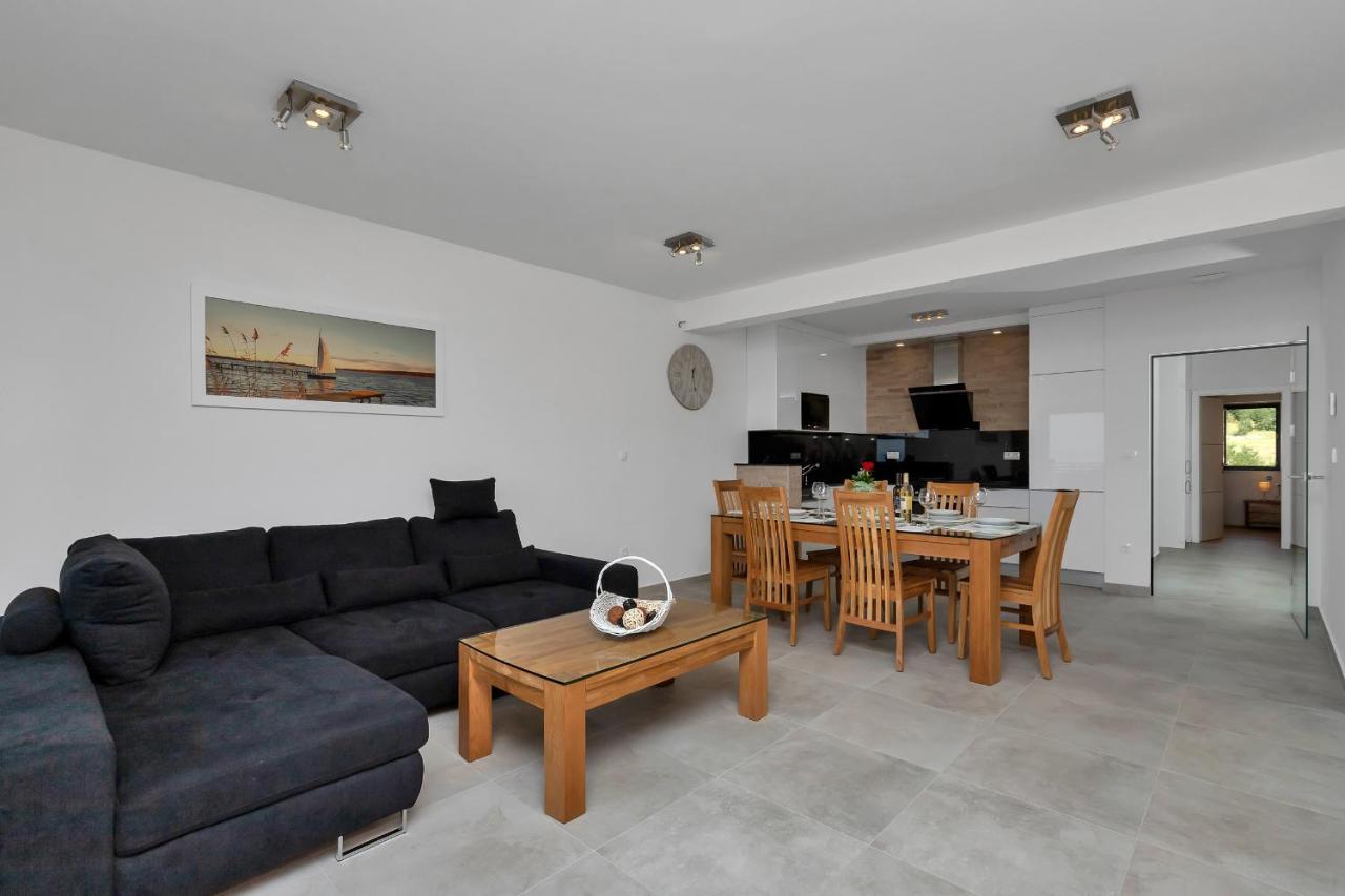 מאקרסקה Luxury Apartment Macola Free Beach Parking מראה חיצוני תמונה